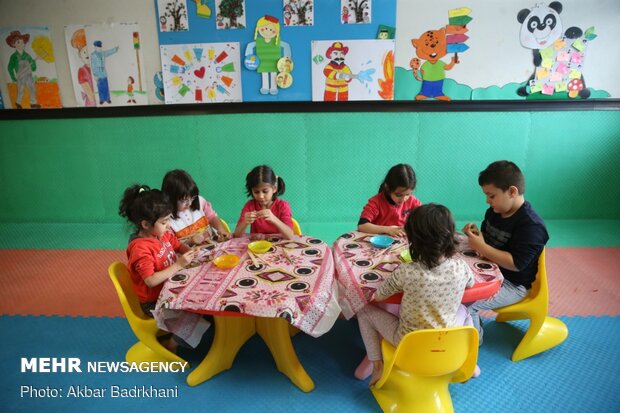 چالش مهدکودک در ادارات؛ ۵ راهکار عملی برای کارفرمایان