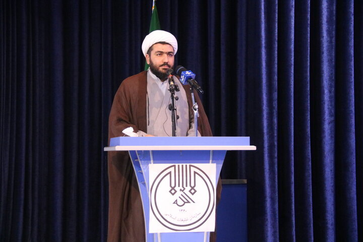 آغاز جشن انقلاب؛ کرمانشاهیان در مسیر راهپیمایی