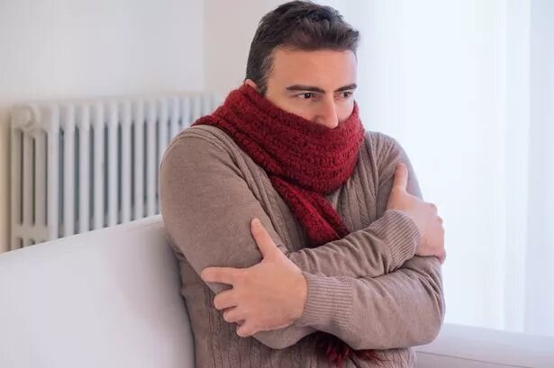 احساس سرما همیشگی؛ نشانه یک مشکل در بدن