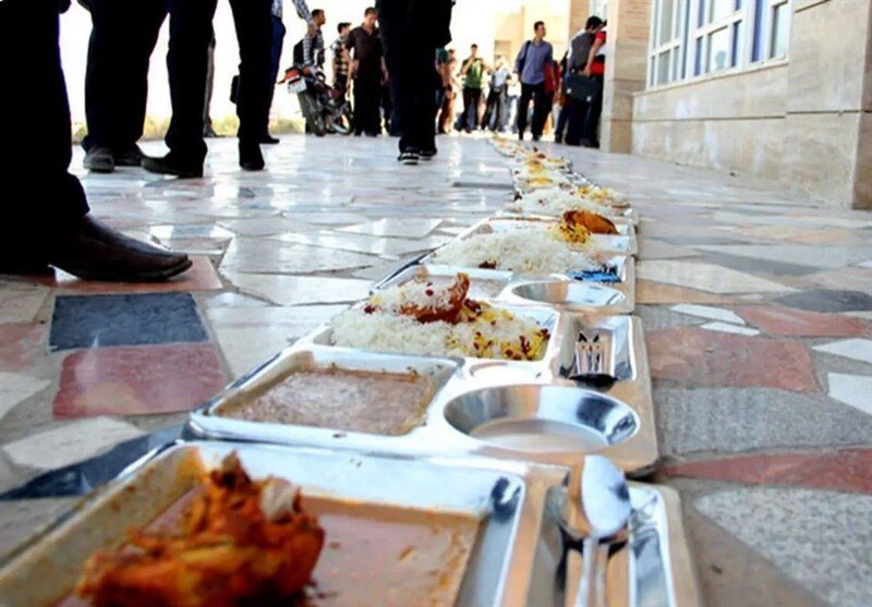 5489108 - مسمومیت عذایی دانشجویان در سلف دانشگاه زاهدان