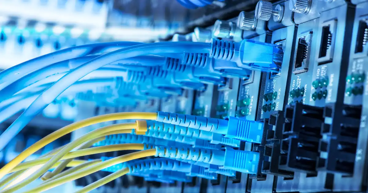 عوامل مؤثر بر کاهش هزینه ها با استفاده از شبکه حرفه ای