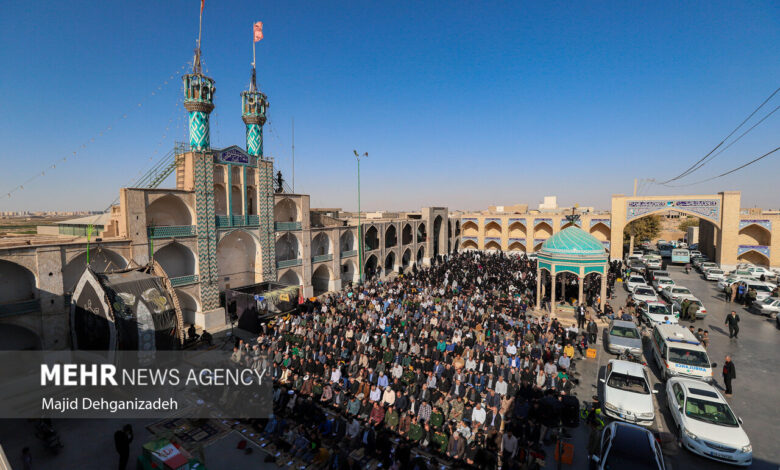 اقامه نماز طلب باران در محمدآباد یزد