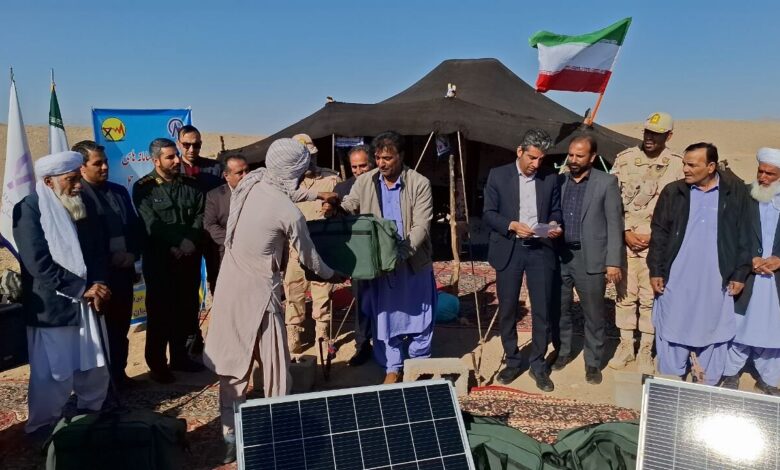 بیش از ۱۷۰ پنل خورشیدی به عشایر شهرستان درمیان اعطا شد