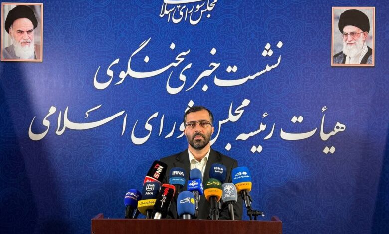 گودرزی: آمریکایی که مردم غزه را به خاک و خون کشید، دلسوز مردم ما نیست