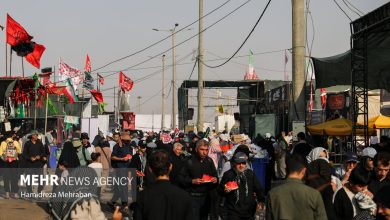 ۲۳۰ هزار نفر طی ۲۴ ساعت گذشته از مرز مهران تردد کردند ۲۳۰ هزار نفر طی ۲۴ ساعت گذشته از مرز مهران تردد کردند