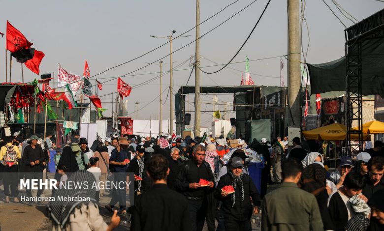 ۲۳۰ هزار نفر طی ۲۴ ساعت گذشته از مرز مهران تردد کردند ۲۳۰ هزار نفر طی ۲۴ ساعت گذشته از مرز مهران تردد کردند