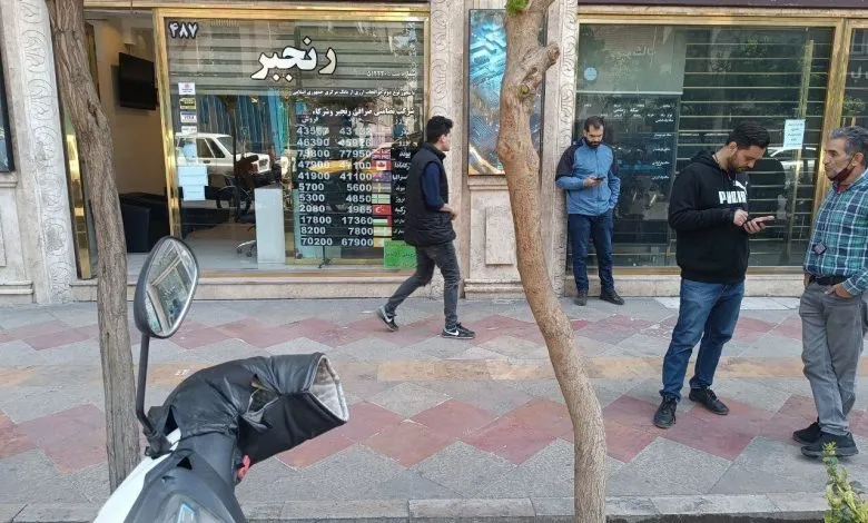 ۲ میلیارد دلار برای نجات بازار ارز | دلار عقبنشینی میکند؟ ۲ میلیارد دلار برای نجات بازار ارز | دلار عقبنشینی میکند؟